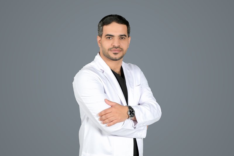 الدكتور مبارك القحطاني